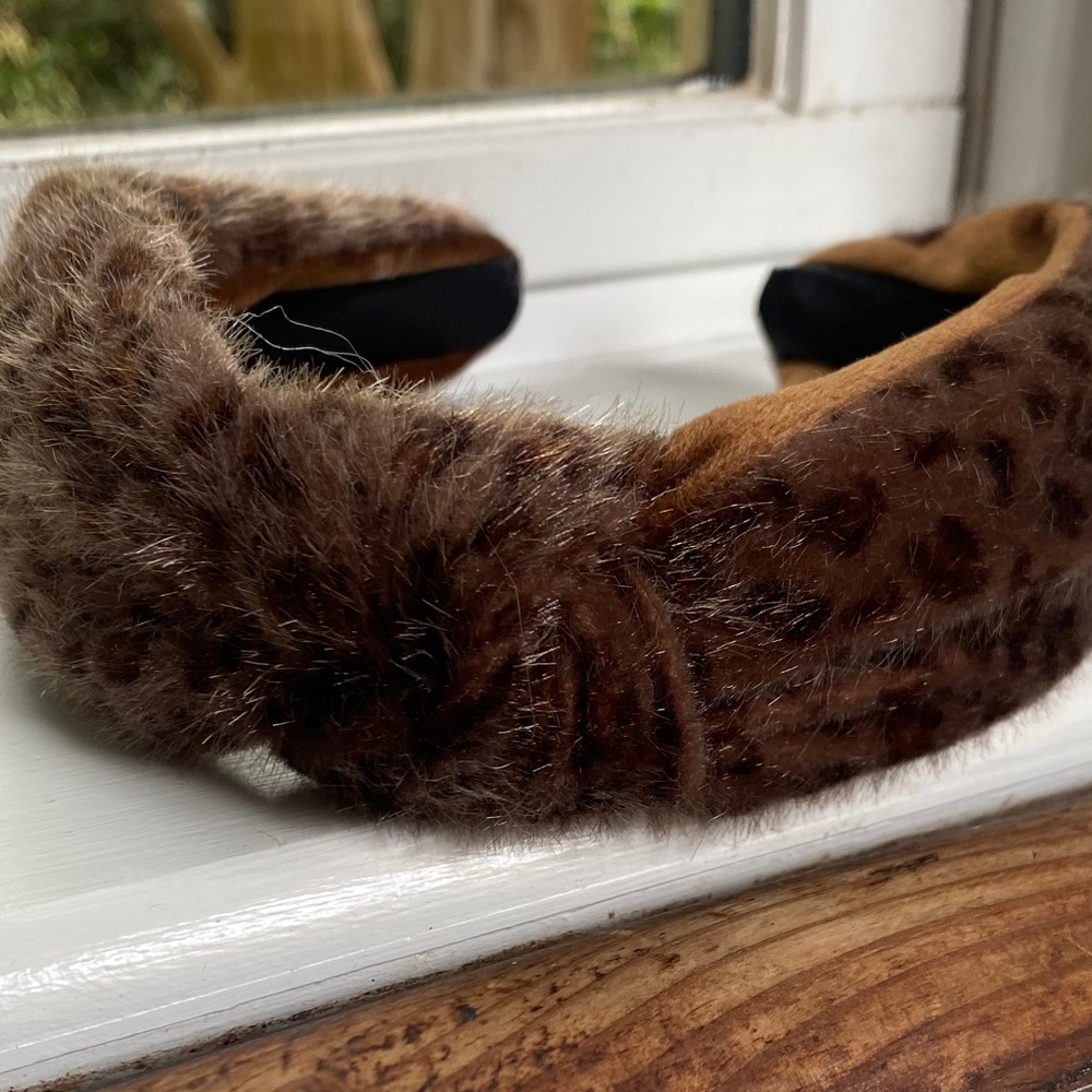 Anthropologie Faux Fur Leopard Print Headband - Picture 2 of 12